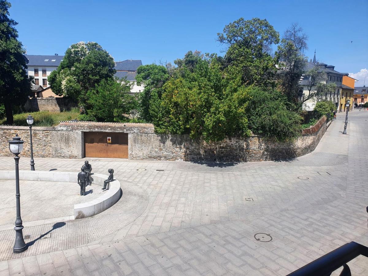 Apartamento En El Casco Antiguo De ポンフェラダ エクステリア 写真